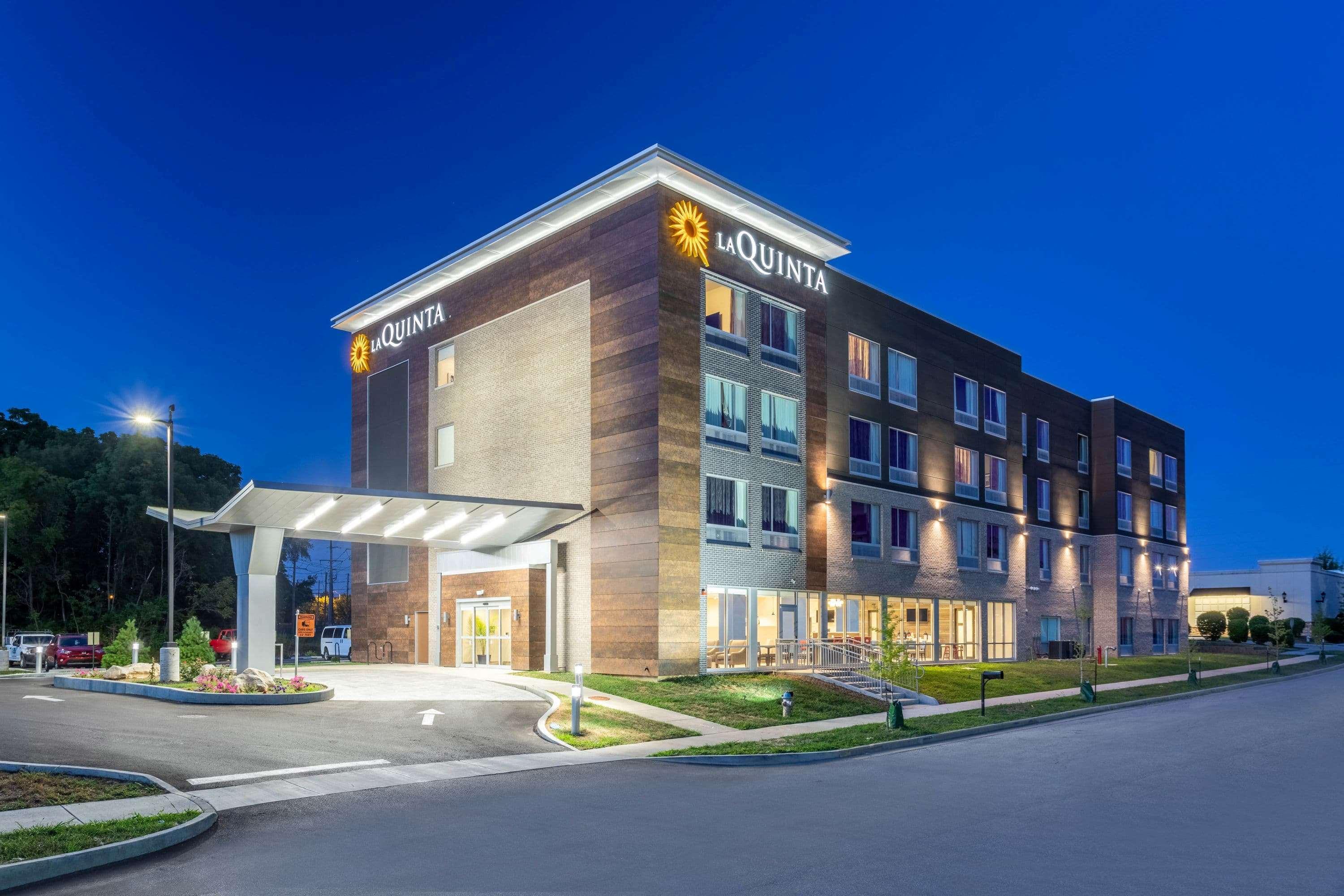 La Quinta And By Wyndham 3* Bloomington